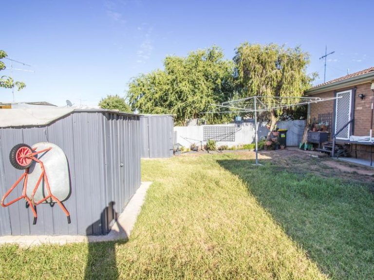 46 Roslyn Street, Narrandera NSW 2700 - photo 12