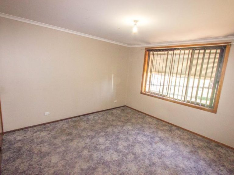 46 Roslyn Street, Narrandera NSW 2700 - photo 8