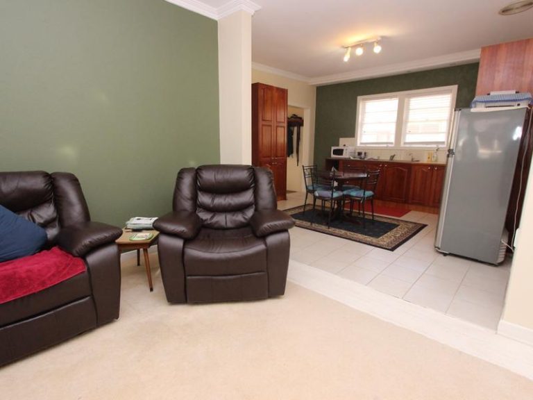 118 Kitchener Road, Temora NSW 2666 - photo 14