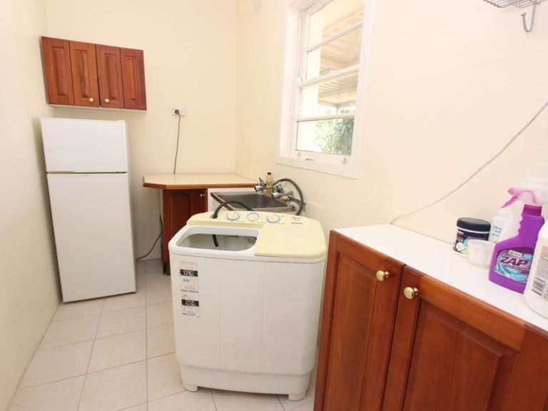 118 Kitchener Road, Temora NSW 2666 - photo 17