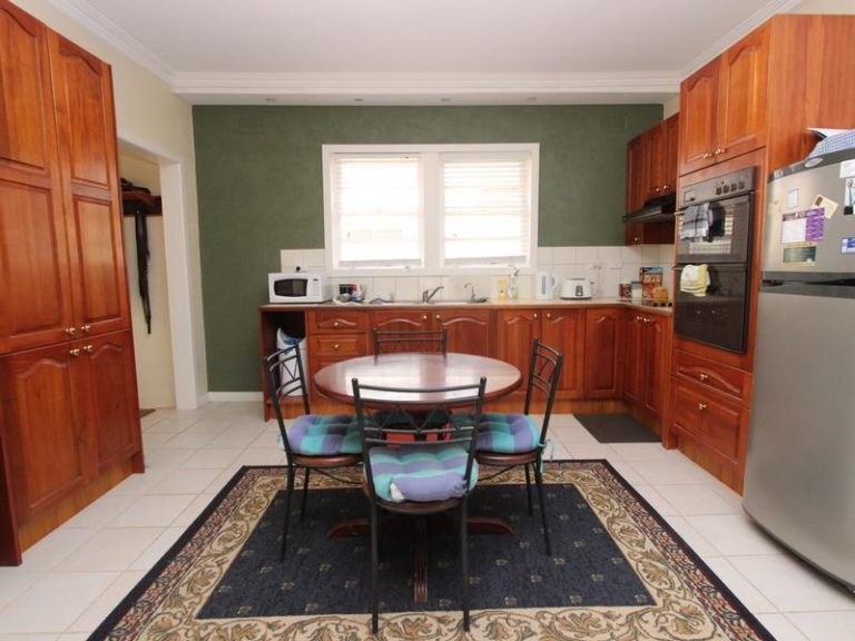 118 Kitchener Road, Temora NSW 2666 - photo 3