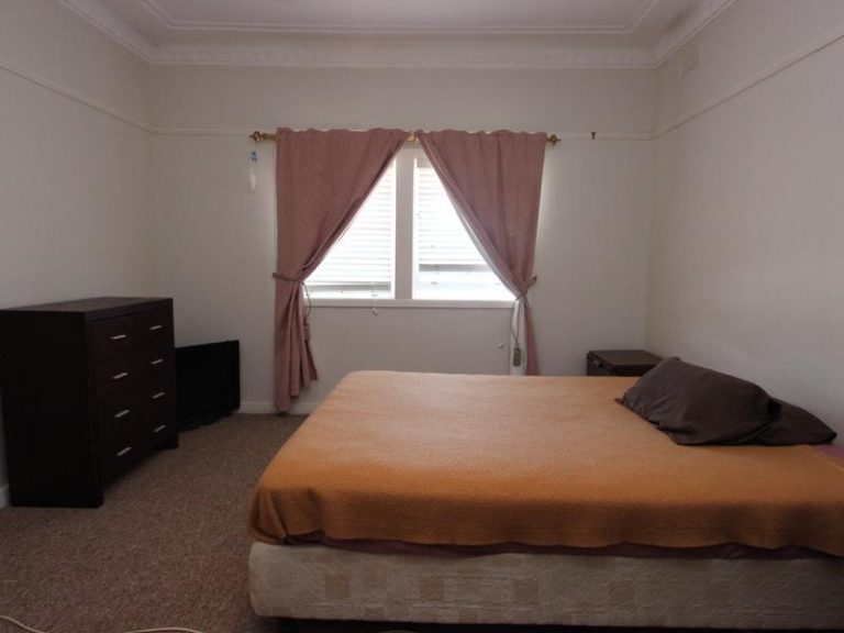 118 Kitchener Road, Temora NSW 2666 - photo 8