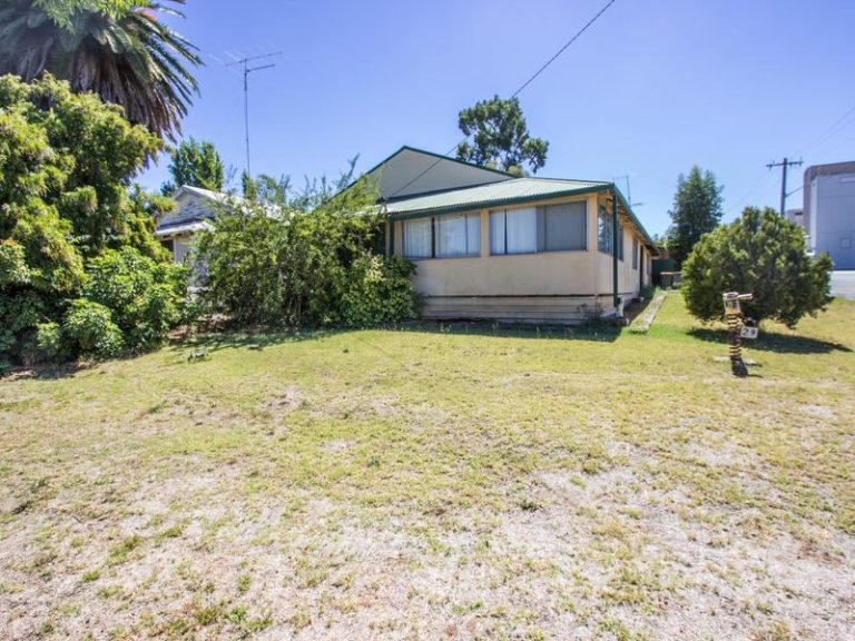 29 Elwin Street, Narrandera NSW 2700 - McGrath Riverina