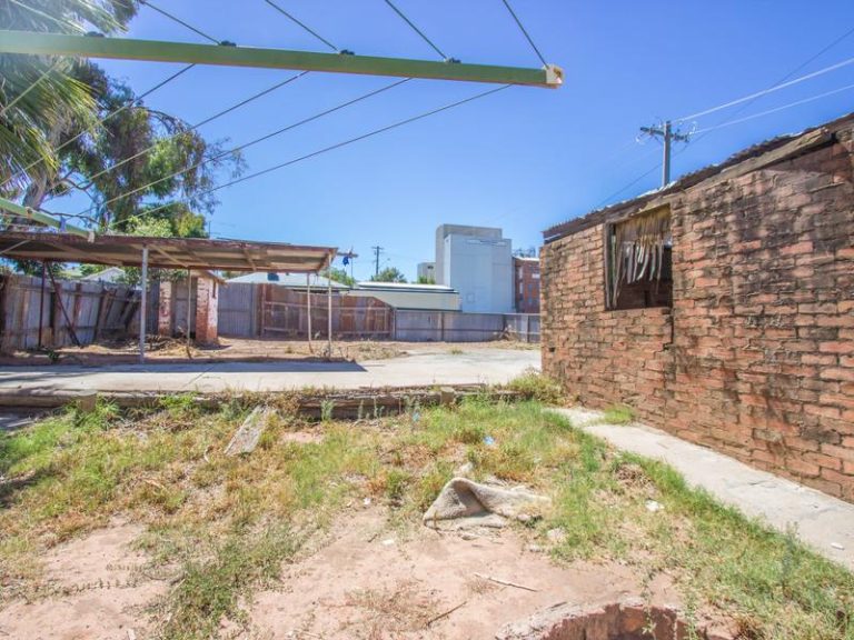 29 Elwin Street, Narrandera NSW 2700 - photo 9