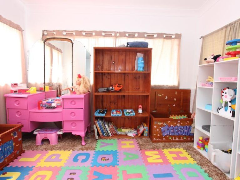 158 Britannia Street, Temora NSW 2666 - photo 13