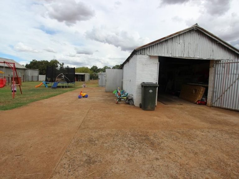 158 Britannia Street, Temora NSW 2666 - photo 24