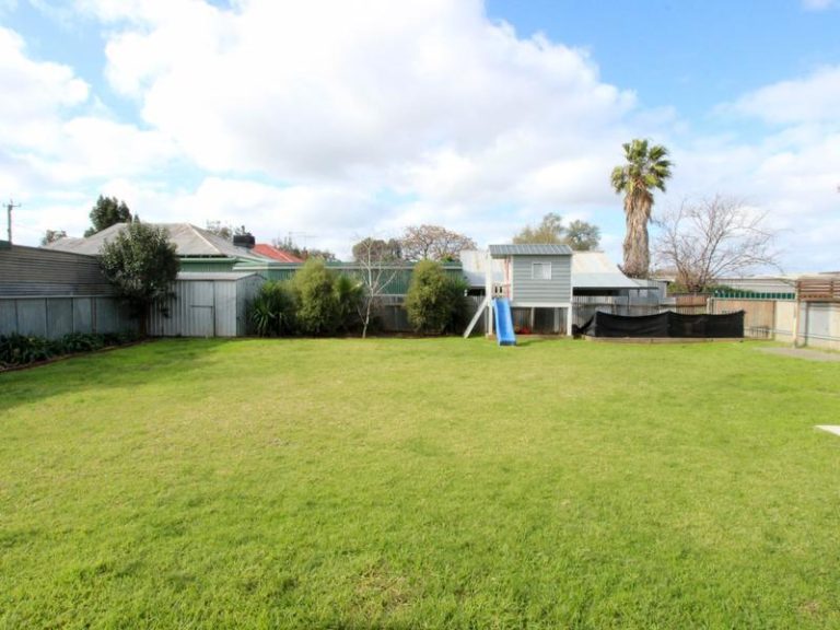 89 Crowley Street, Temora NSW 2666 - photo 15