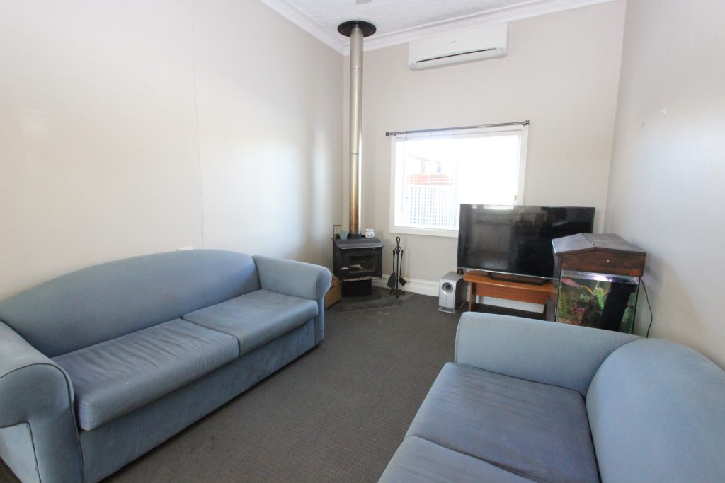 89 Crowley Street, Temora NSW 2666 - photo 17