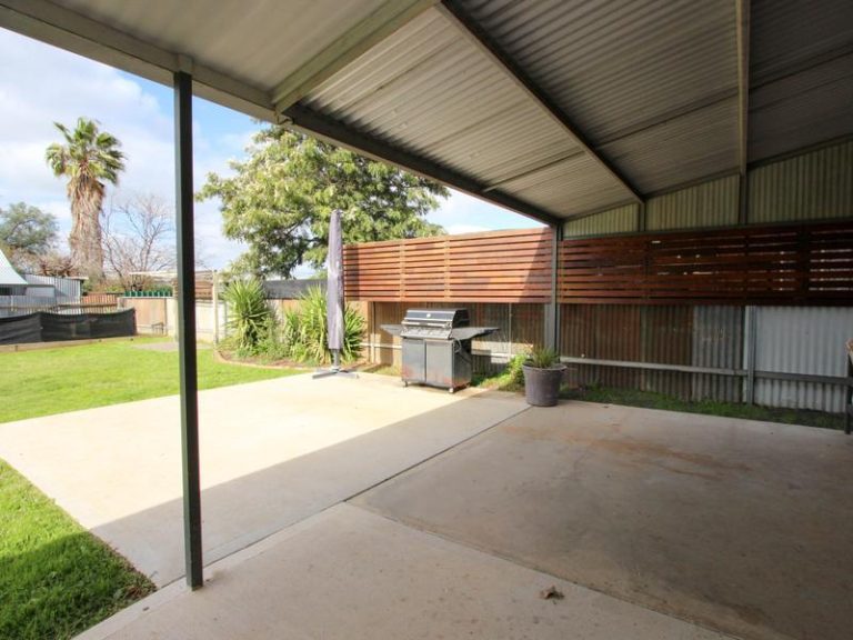 89 Crowley Street, Temora NSW 2666 - photo 7