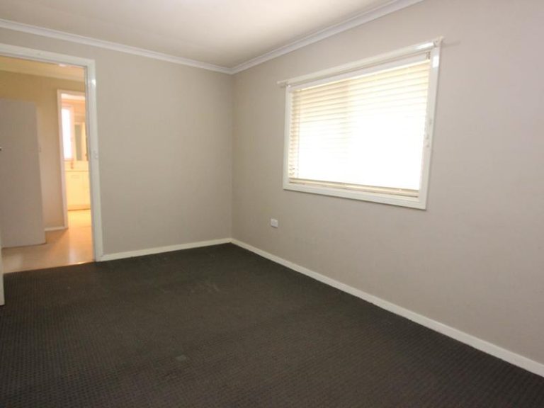 89 Crowley Street, Temora NSW 2666 - photo 9