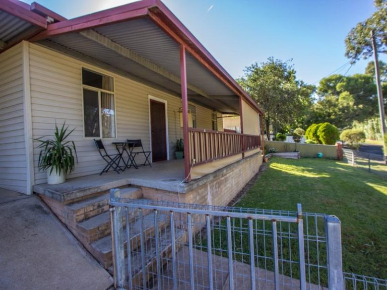 75A Melbourne Street, Narrandera NSW 2700 - photo 2
