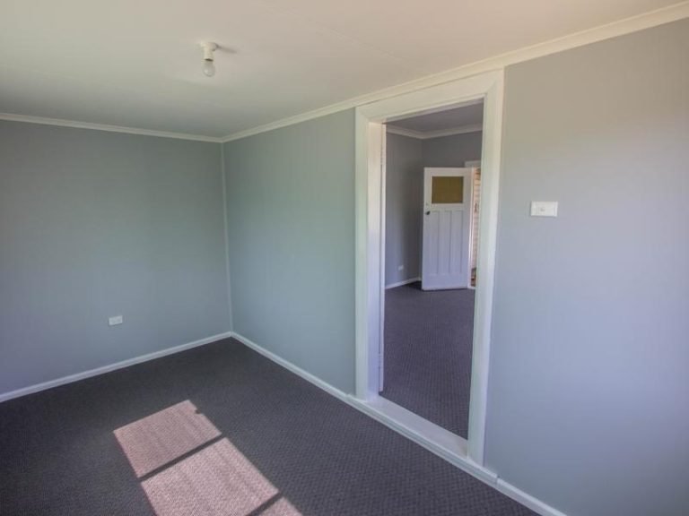 83 Twynam Street, Narrandera NSW 2700 - photo 3