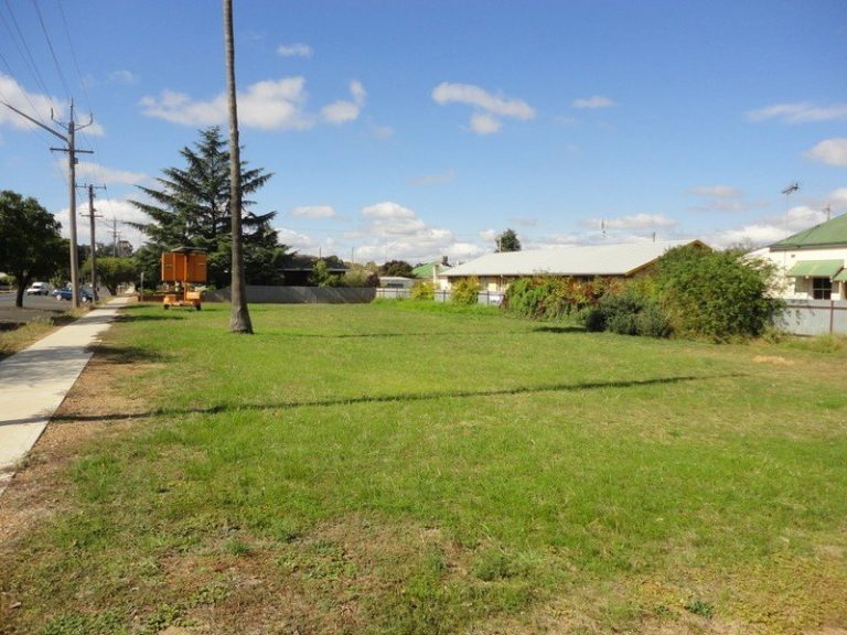 151 Deboos Street, Temora NSW 2666 - McGrath Riverina