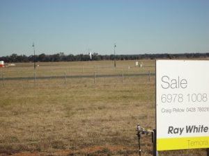 54 Airport Street, Temora NSW 2666 - photo 10