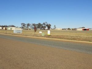 98 Airport Street, Temora NSW 2666 - photo 12