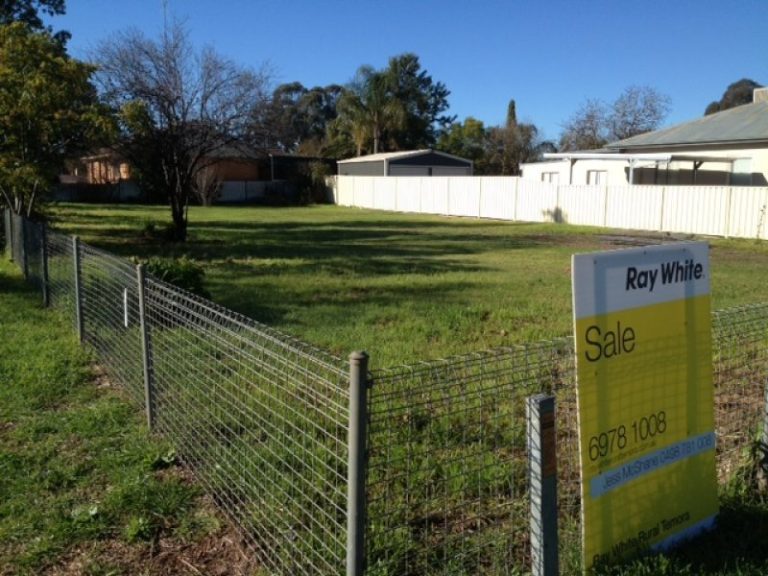 100 Tonkin Street, Temora NSW 2666 - photo 3