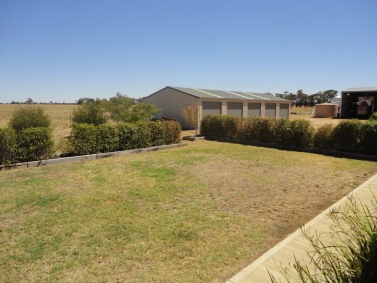 7375 Burley Griffin Way, Temora NSW 2666 - photo 9