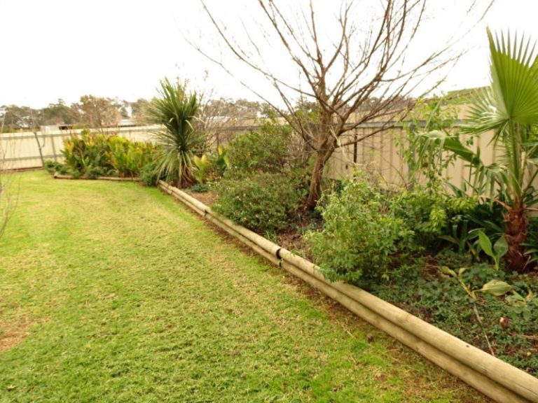 9 Brampton Street, Temora NSW 2666 - photo 11