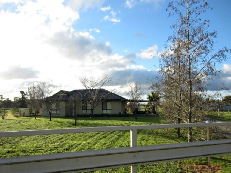 9 Brampton Street, Temora NSW 2666 - McGrath Riverina