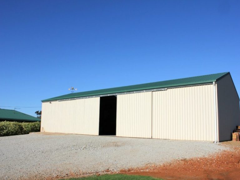 8 Evatt Street, Temora NSW 2666 - photo 3