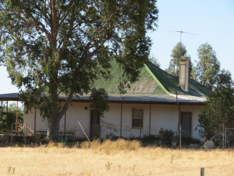 6410 Burley Griffin Way, Temora NSW 2666 - photo 3