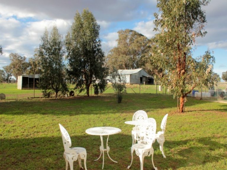 6410 Burley Griffin Way, Temora