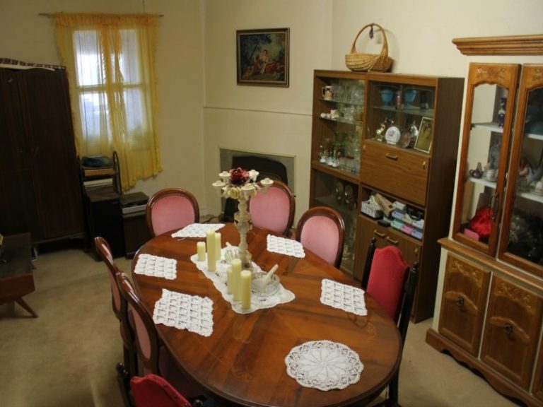 6410 Burley Griffin Way, Temora NSW 2666 - photo 9