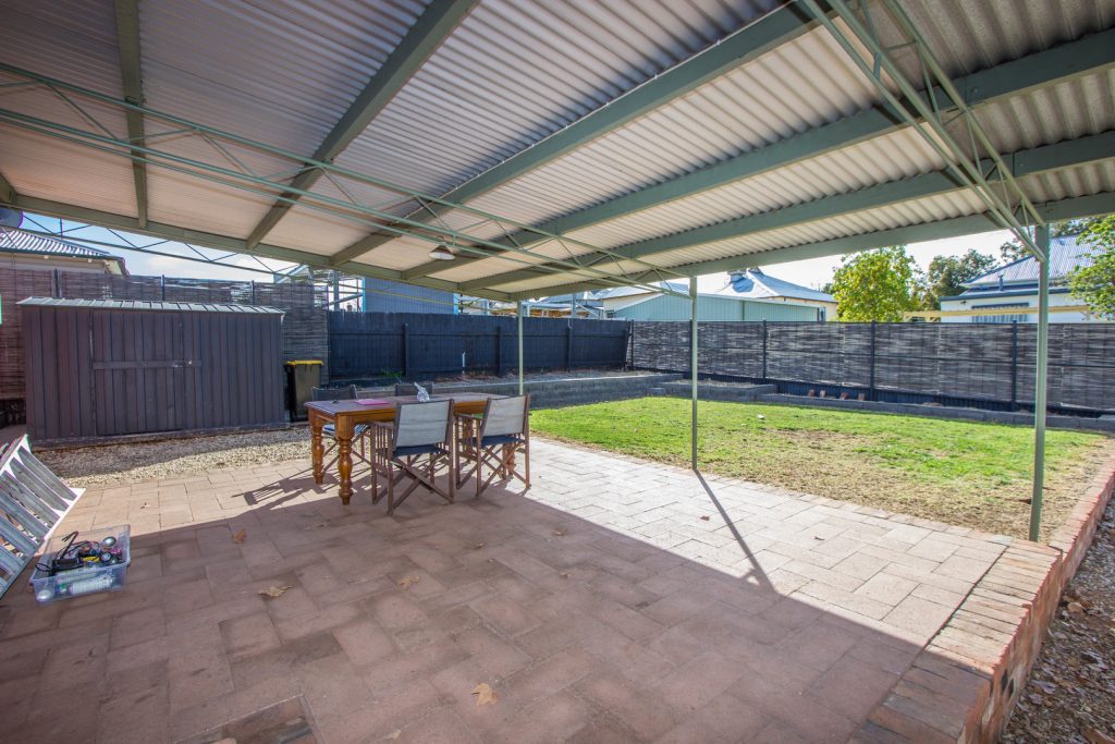 21 Arthur Street, Narrandera NSW 2700 - photo 10