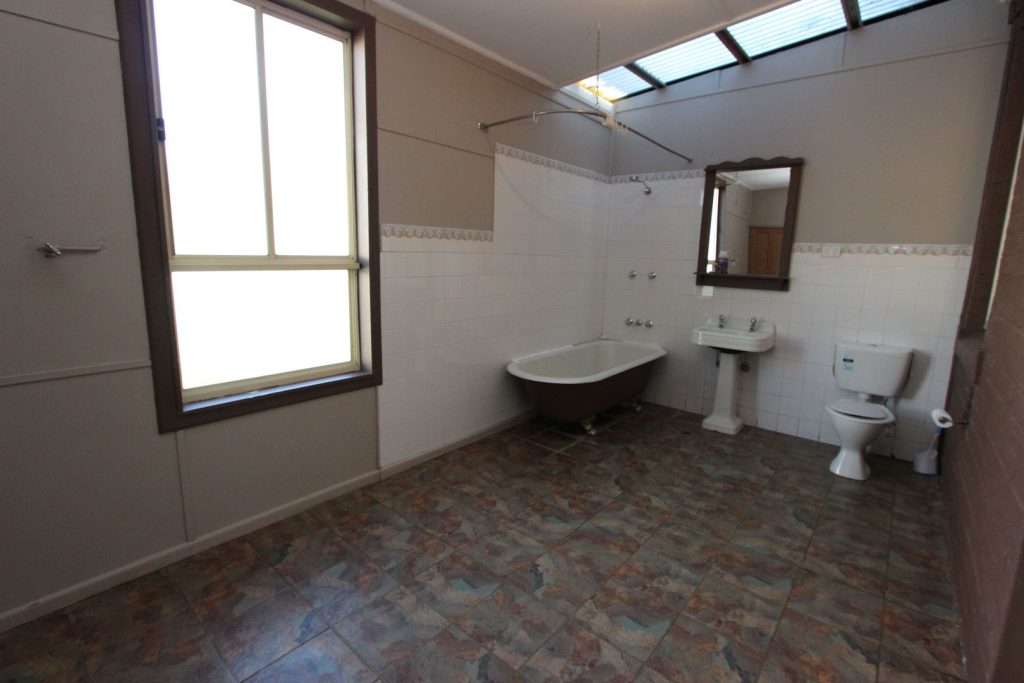 40-44 Robertson Street, Barmedman NSW 2668 - photo 14