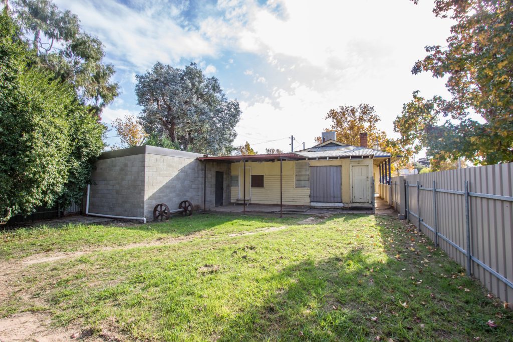 34 Victoria Avenue, Narrandera NSW 2700 - photo 7