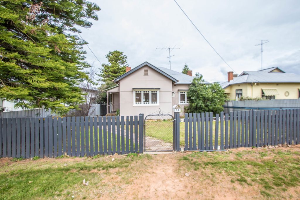 54 King Street, Narrandera NSW 2700 - photo 2