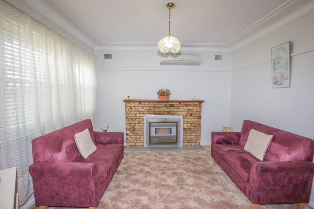 31 Victoria Avenue, Narrandera NSW 2700 - photo 4