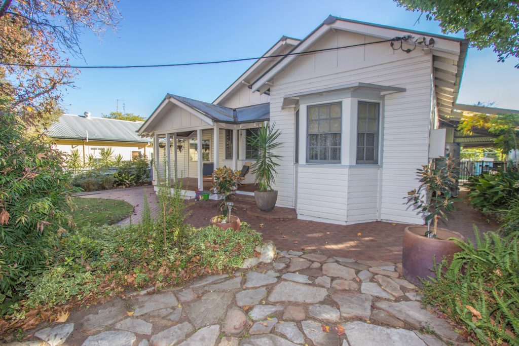 16 William Street, Narrandera NSW 2700 - photo 3