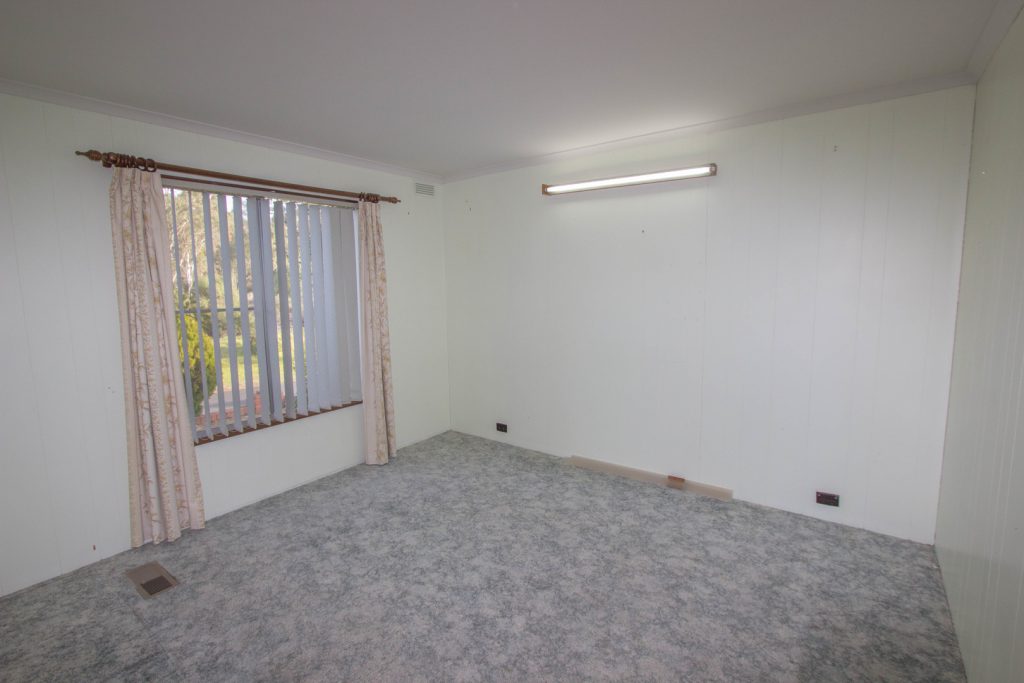 73 Melbourne Street, Narrandera NSW 2700 - photo 6