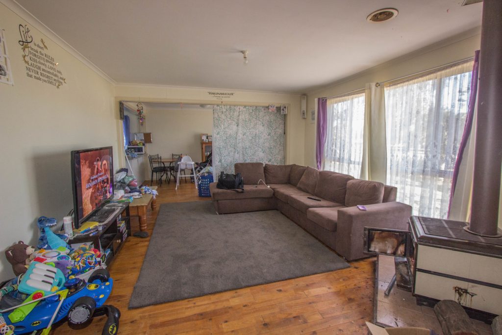 4 Lightwood Street, Leeton NSW 2705 - photo 2
