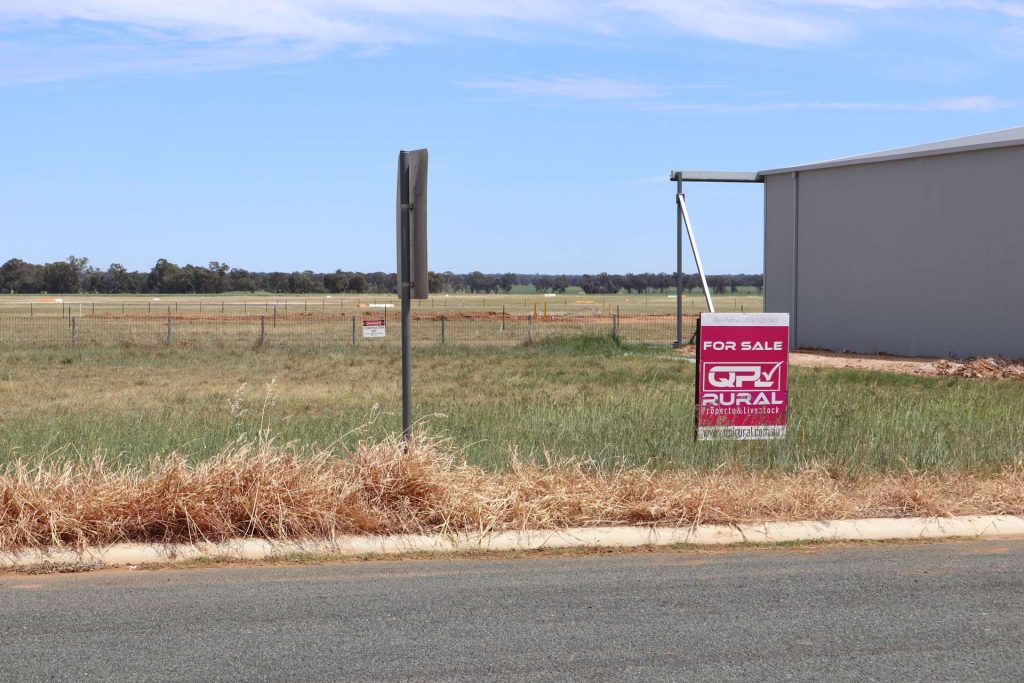 98 Airport Street, Temora NSW 2666 - McGrath Riverina