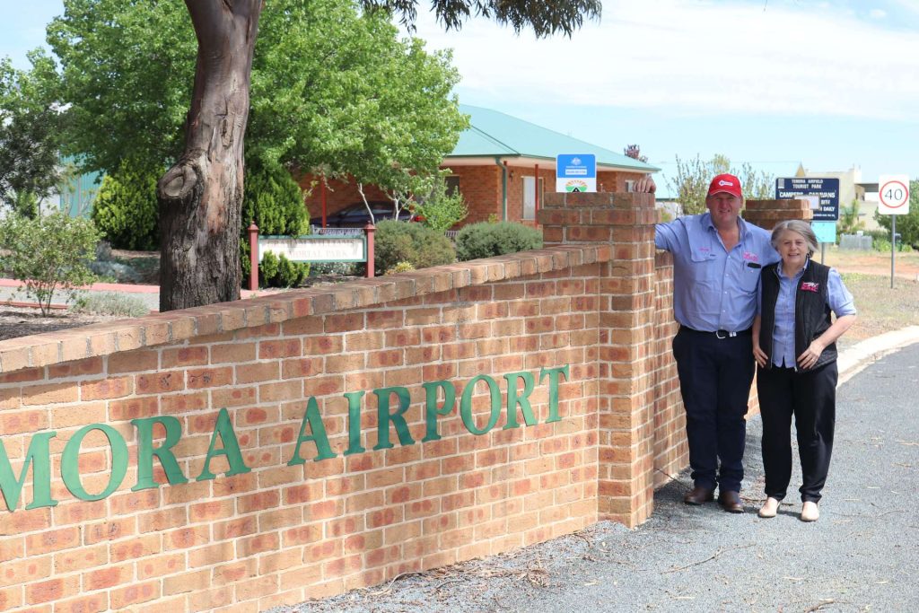 98 Airport Street, Temora NSW 2666 - photo 3