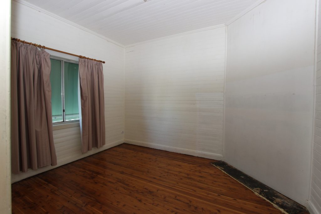 105 Hoskins Street, Temora NSW 2666 - photo 11