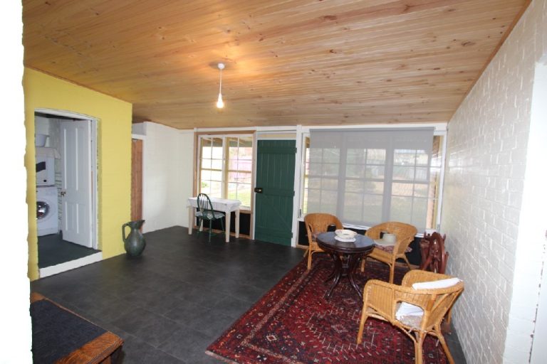 216 Albury Street, Murrumburrah NSW 2587 - photo 11