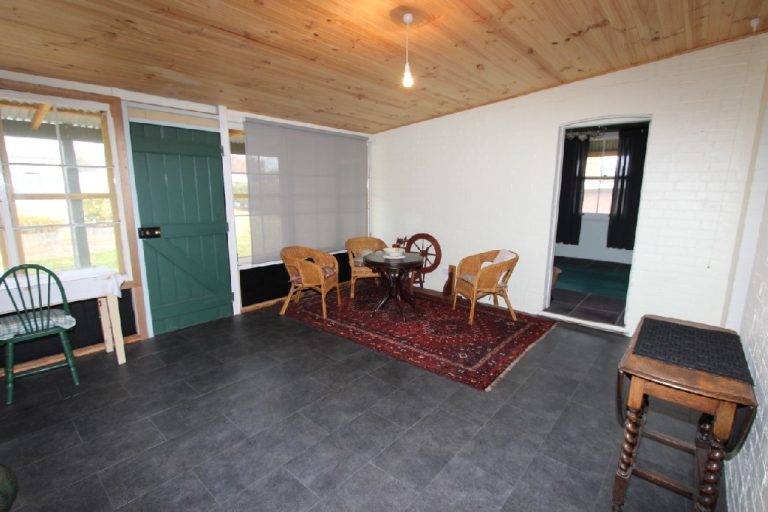 216 Albury Street, Murrumburrah NSW 2587 - photo 12