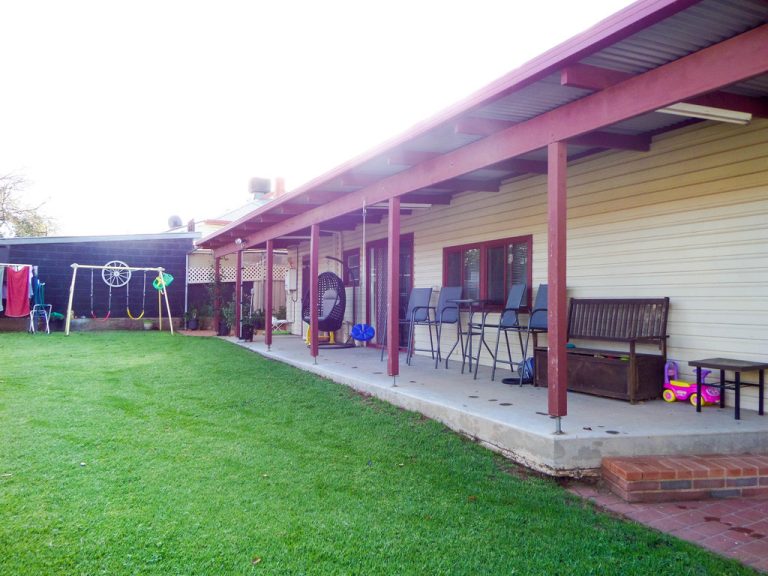 6 Arthur Street, Narrandera NSW 2700 - photo 13