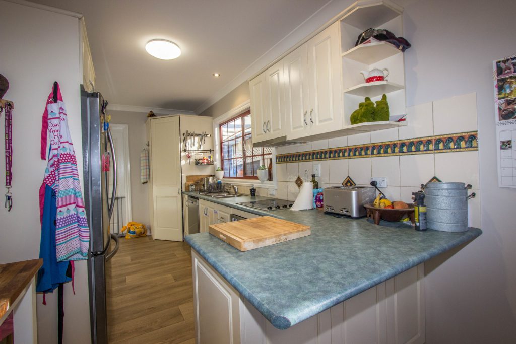 6 Arthur Street, Narrandera NSW 2700 - photo 5