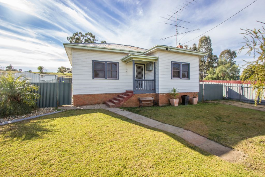83 Ferrier Street, Narrandera NSW 2700 - McGrath Riverina