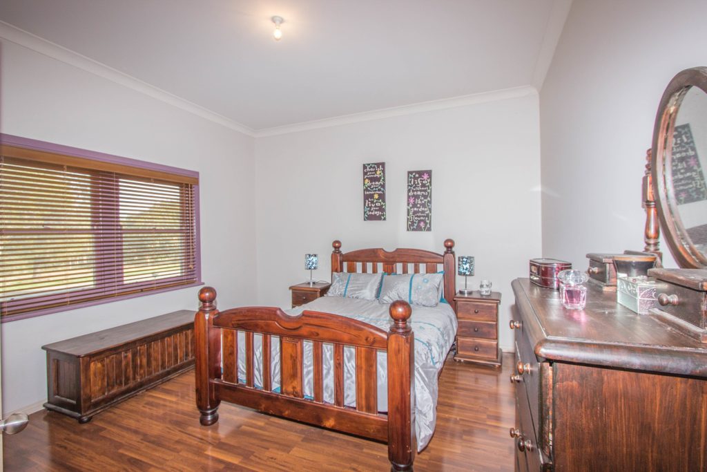 83 Ferrier Street, Narrandera NSW 2700 - photo 4
