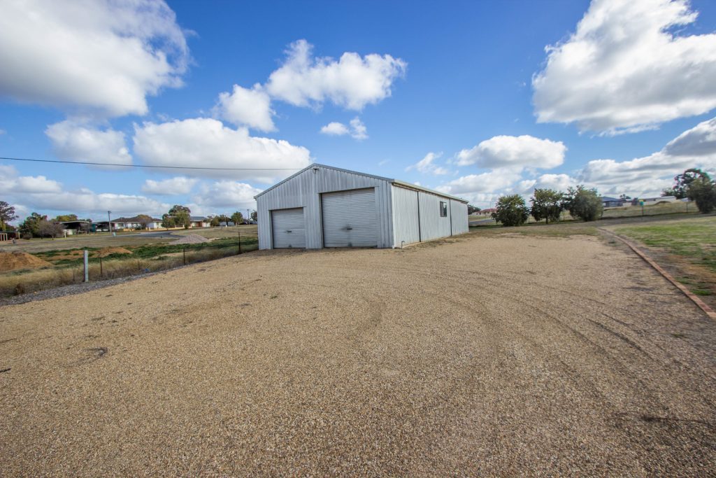 28 Racecourse Road, Narrandera NSW 2700 - photo 13