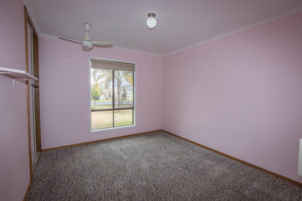 9 Watermain Street, Narrandera NSW 2700 - photo 5