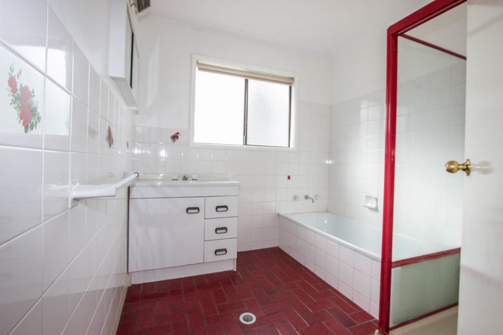 9 Watermain Street, Narrandera NSW 2700 - photo 7