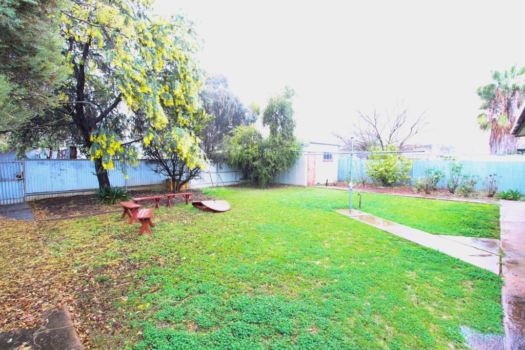 109 Grey Street, Temora NSW 2666 - photo 12