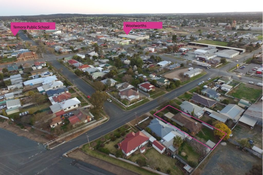 109 Grey Street, Temora NSW 2666 - photo 13