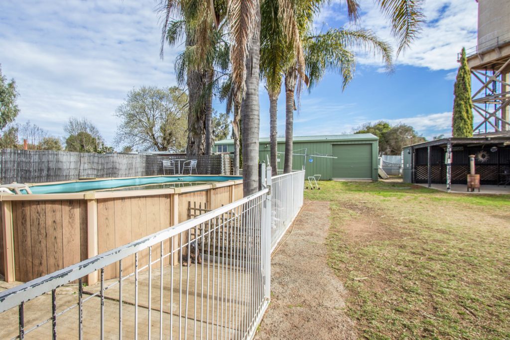 7 Coonong Avenue, Yanco NSW 2703 - photo 10